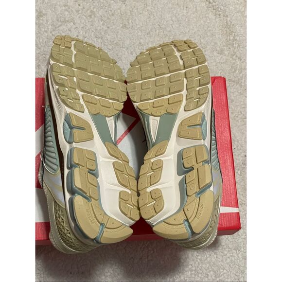 Nike Zoom Vomero 5 SE Team Gold/Fauna Brown Men’s 11.5 NIB - Picture 12 of 13